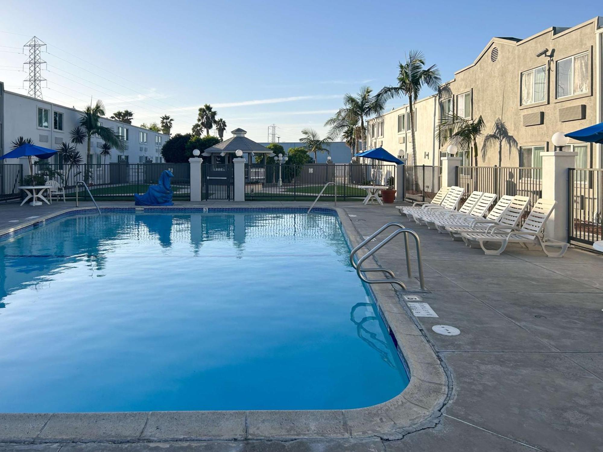 Studio 6 Suites Carson, Ca Exterior photo